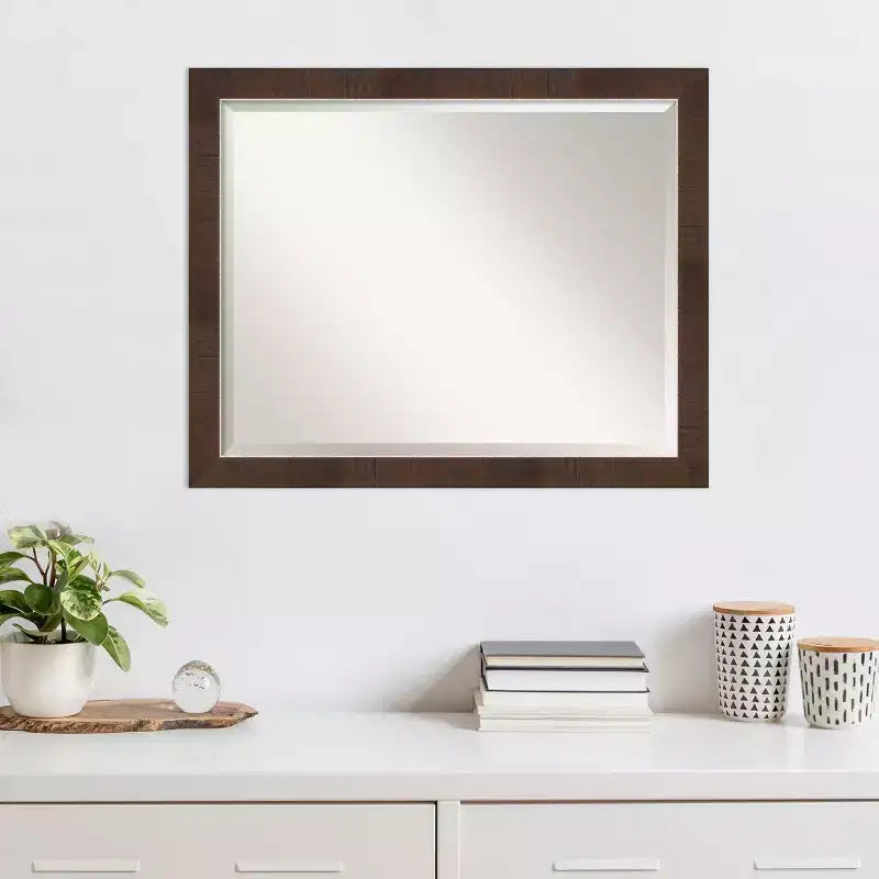 Miroir mural étroit encadré Wildwood marron 31 po x 25 po - Amanti Art