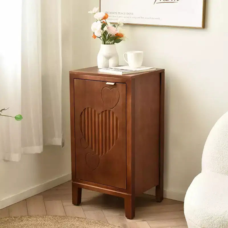 eHemco Kawaii Sweetheart End Table, 16,5 x 14 x 31 pouces, table d'appoint de salon d'intérieur, noyer antique