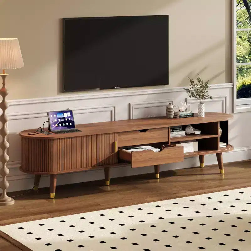 Meuble TV en bois avec porte tambour coulissante pour téléviseur de 80 pouces, meuble de rangement TV cannelé avec poignée dorée, console de meuble TV ovale