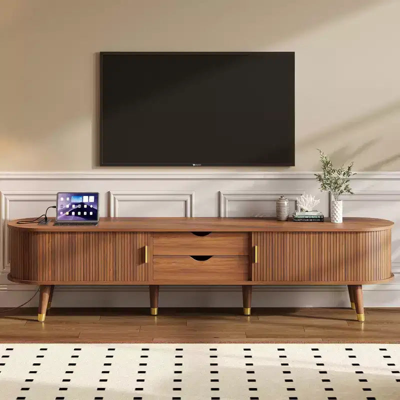 Meuble TV en bois avec porte tambour coulissante pour téléviseur de 80 pouces, meuble de rangement TV cannelé avec poignée dorée, console de meuble TV ovale